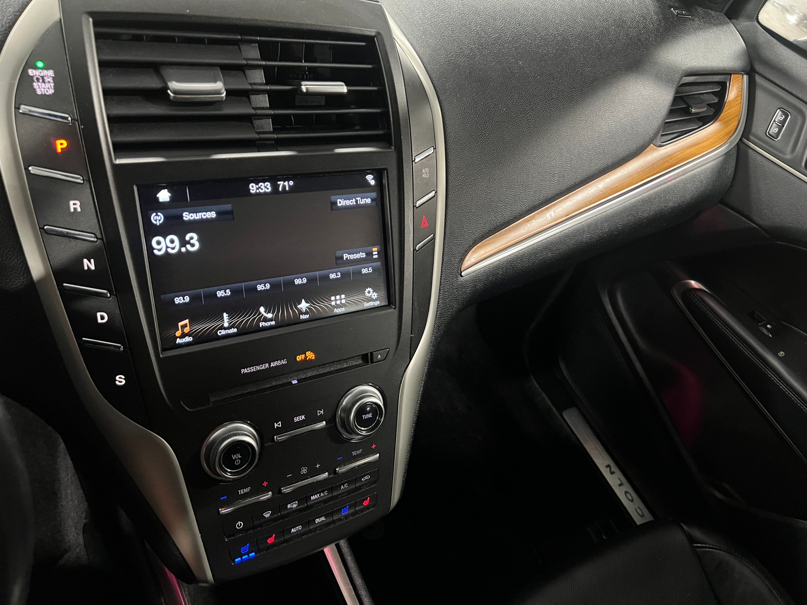 Thumbnail: 2018 Lincoln MKC - 3