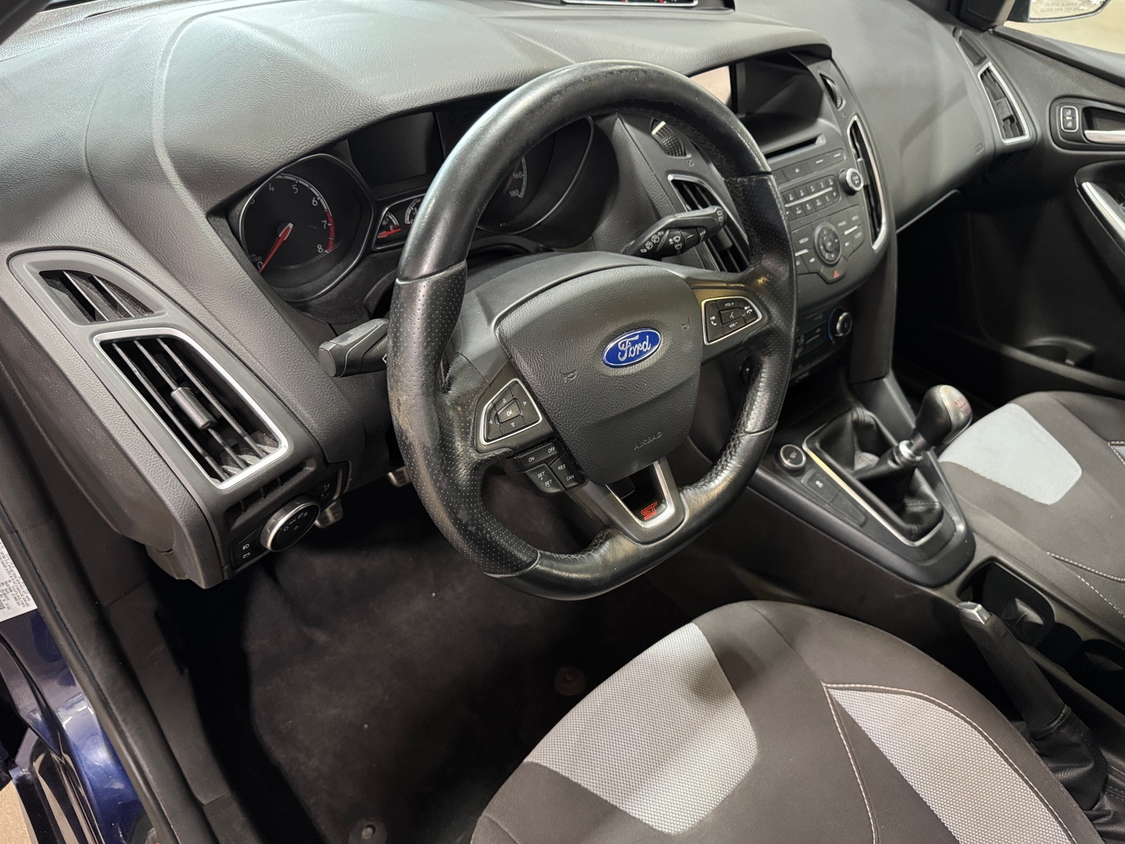 Thumbnail: 2016 Ford Focus - 3