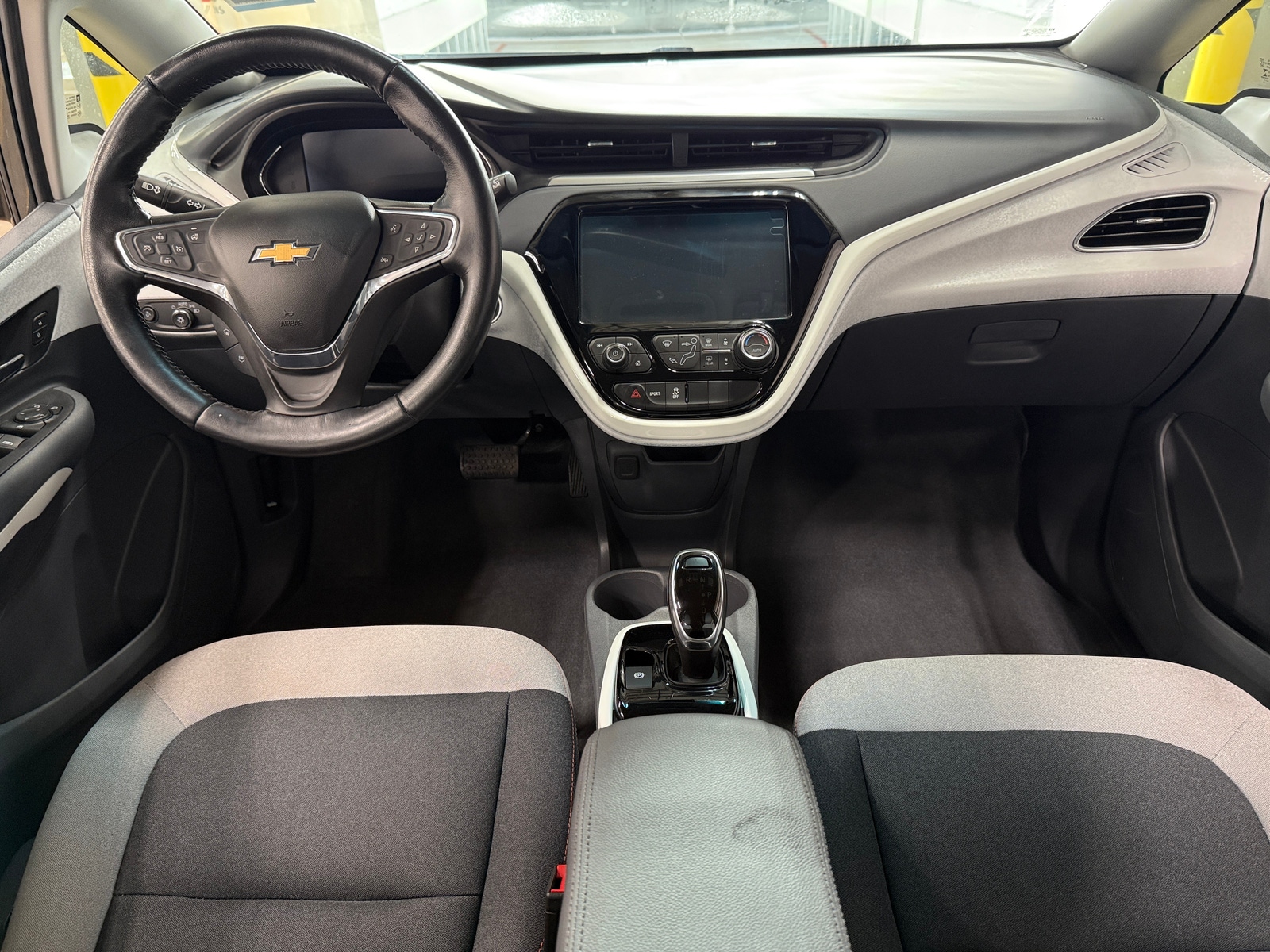 Thumbnail: 2020 Chevrolet Bolt EV - 3