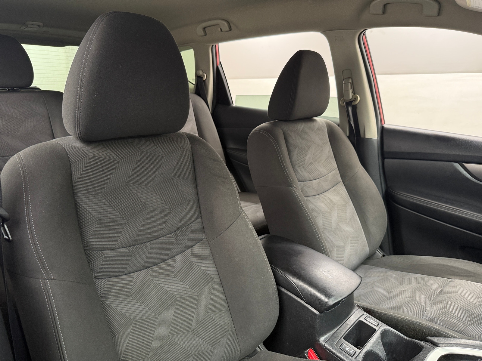 Thumbnail: 2016 Nissan Rogue - 2