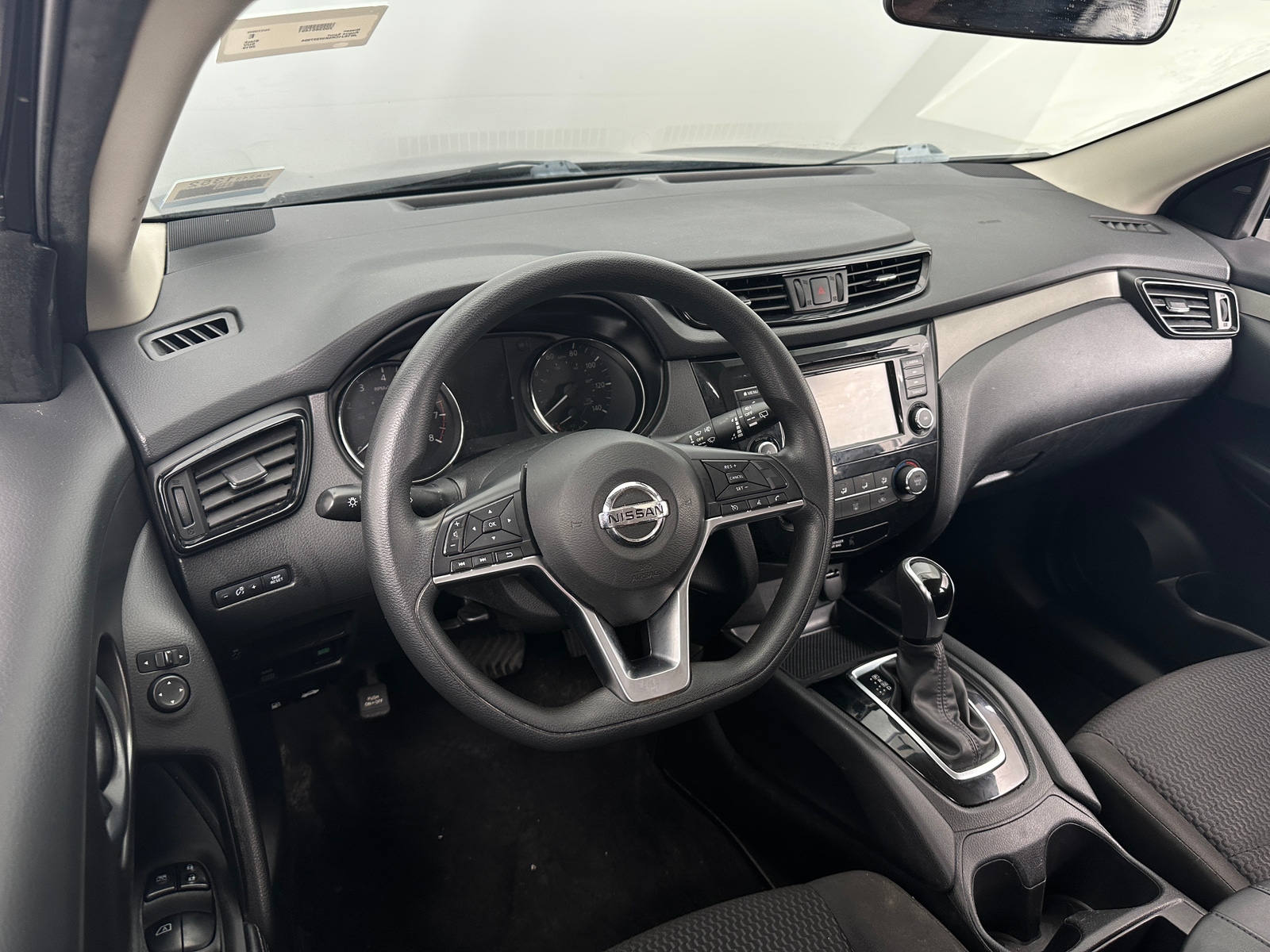 Thumbnail: 2019 Nissan Rogue Sport - 3