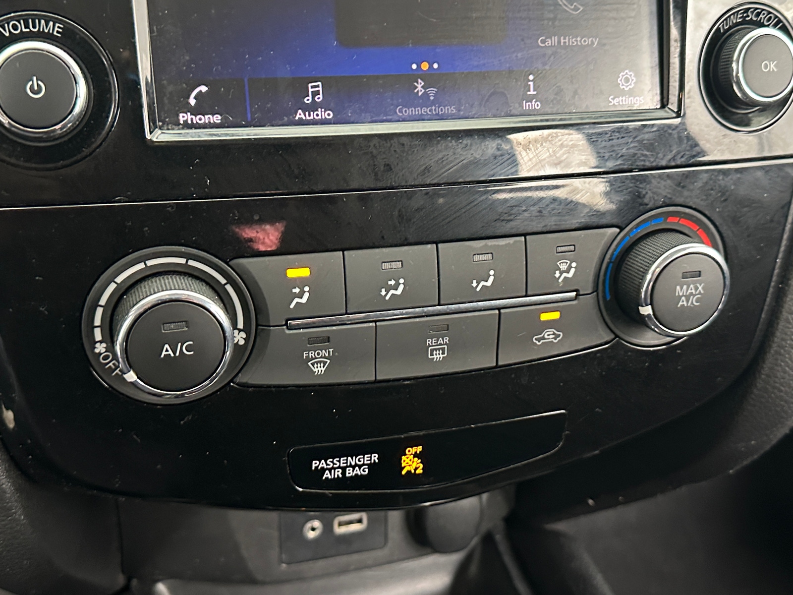 Thumbnail: 2019 Nissan Rogue Sport - 4