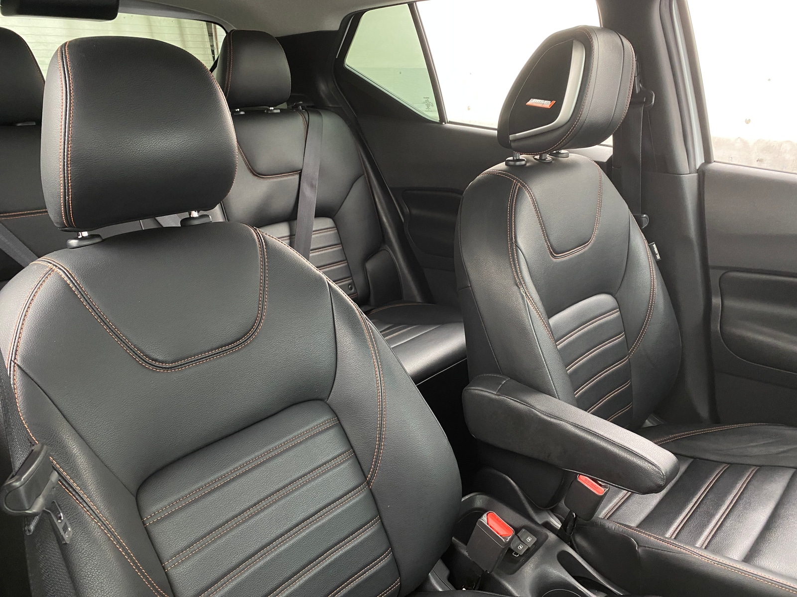 Thumbnail: 2019 Nissan Kicks - 2