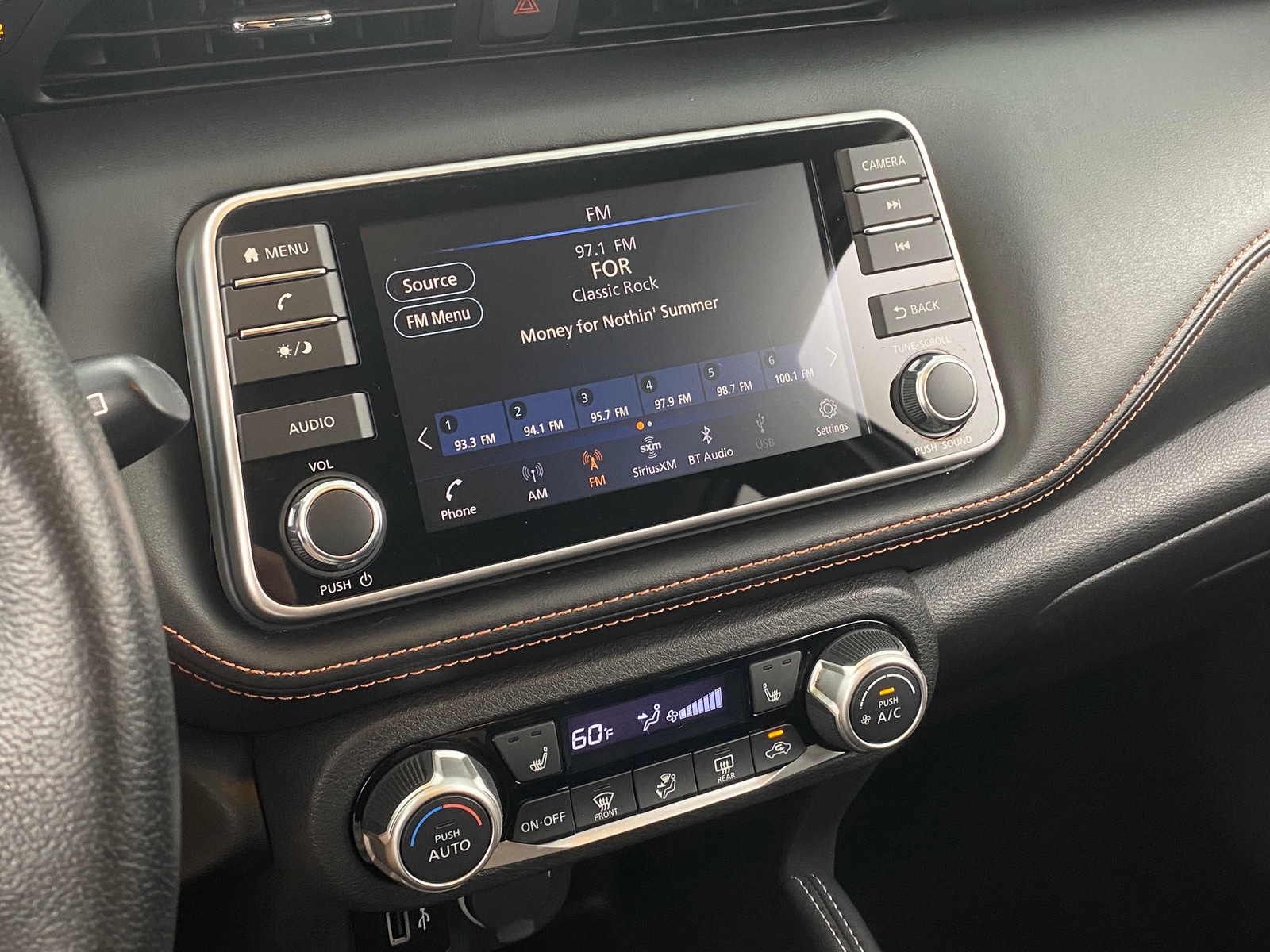 Thumbnail: 2019 Nissan Kicks - 4