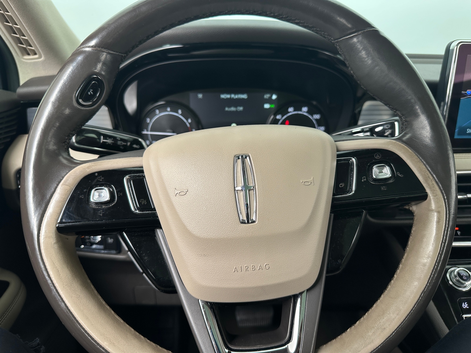 Thumbnail: 2020 Lincoln Corsair - 4