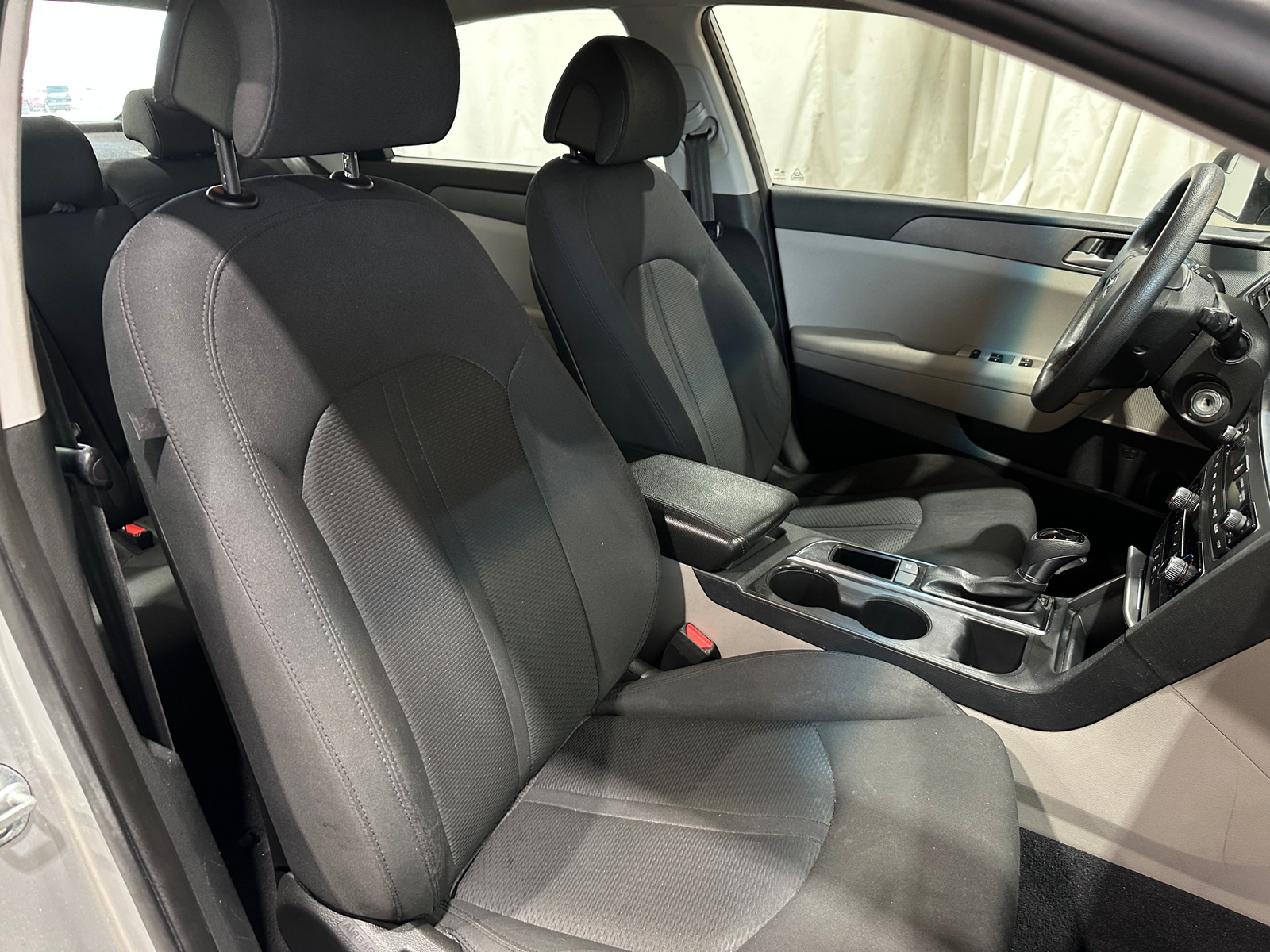 Thumbnail: 2016 Hyundai Sonata - 2