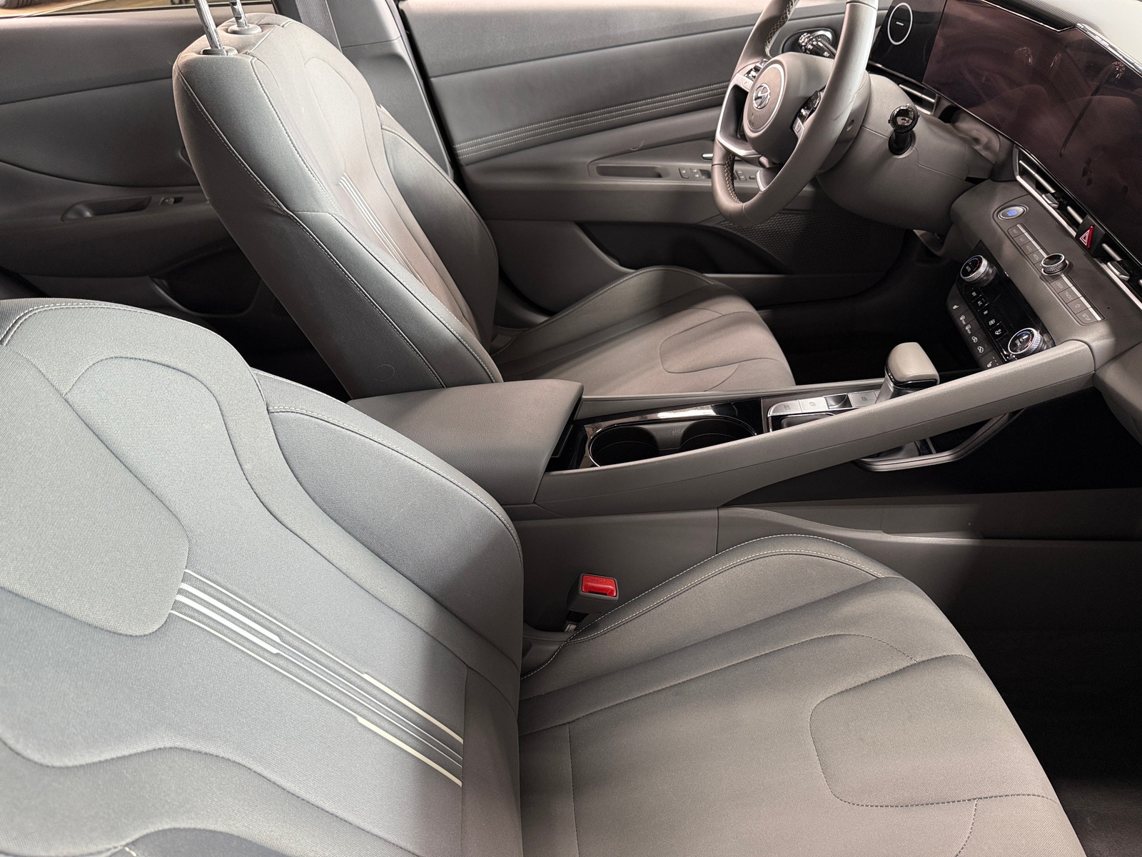Thumbnail: 2023 Hyundai Elantra - 2