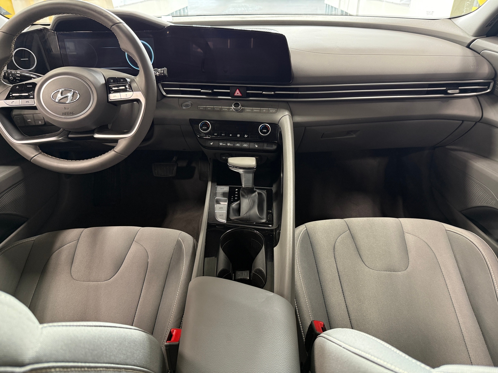 Thumbnail: 2023 Hyundai Elantra - 3
