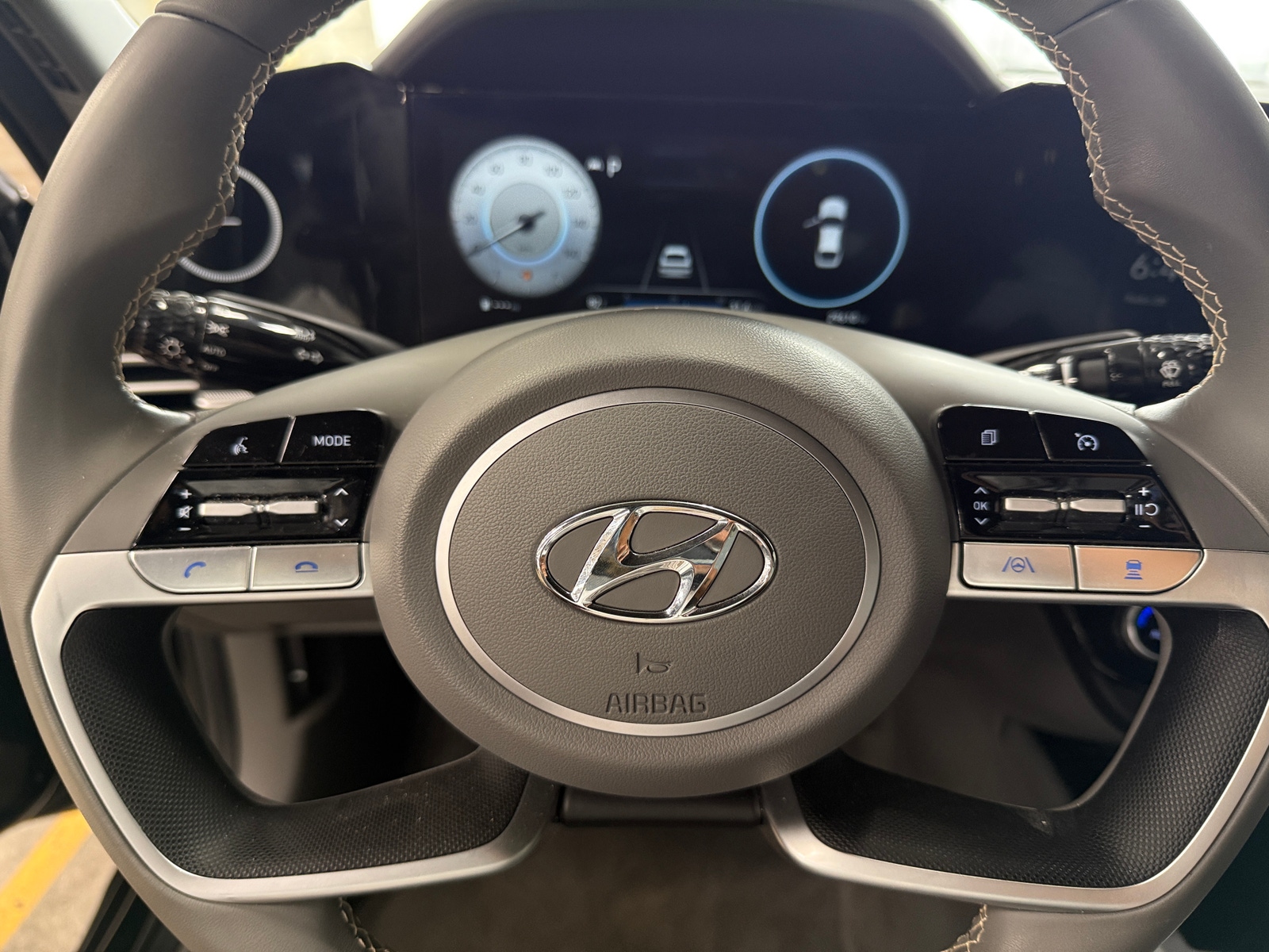 Thumbnail: 2023 Hyundai Elantra - 5