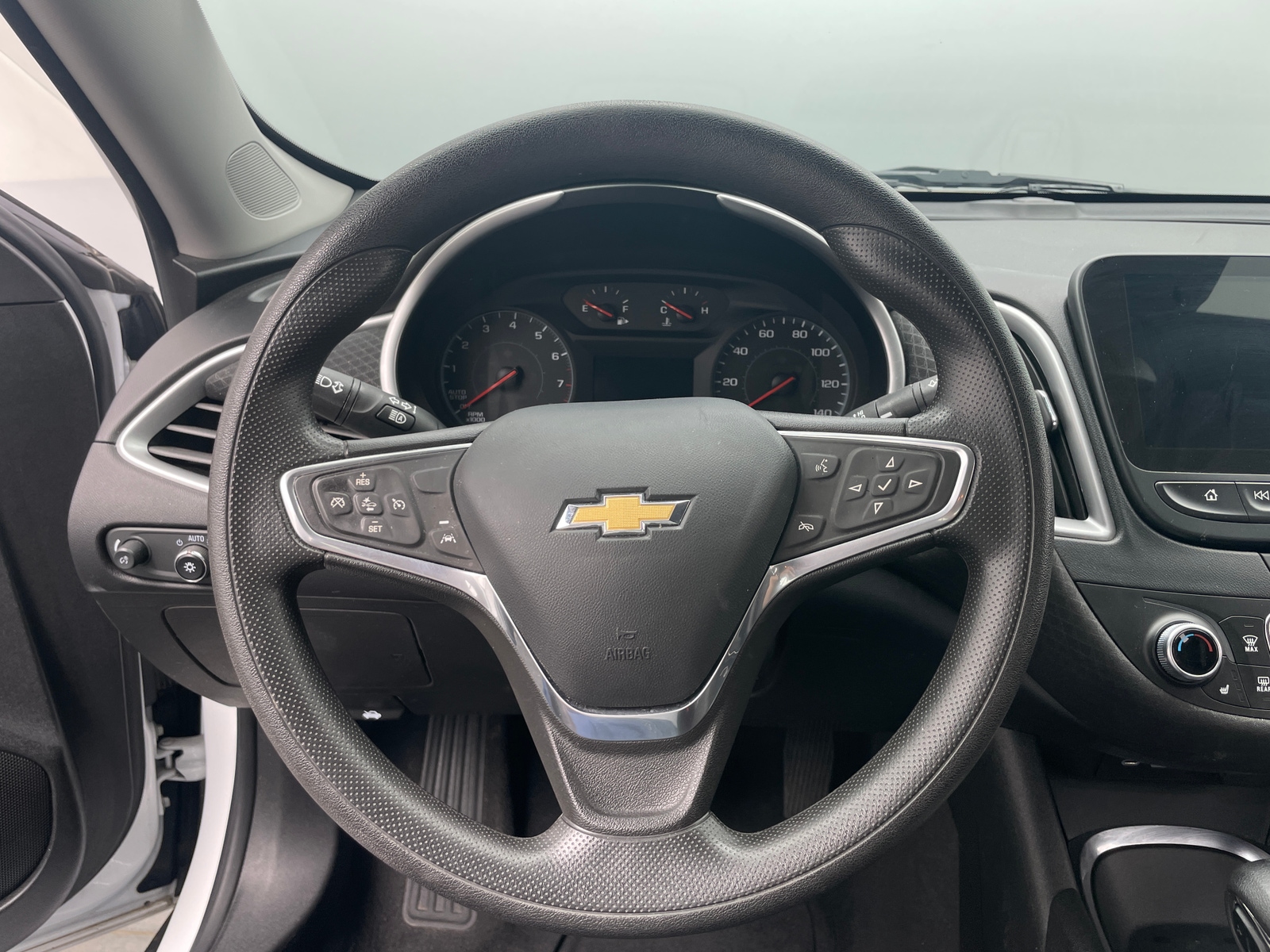 Thumbnail: 2023 Chevrolet Malibu - 5