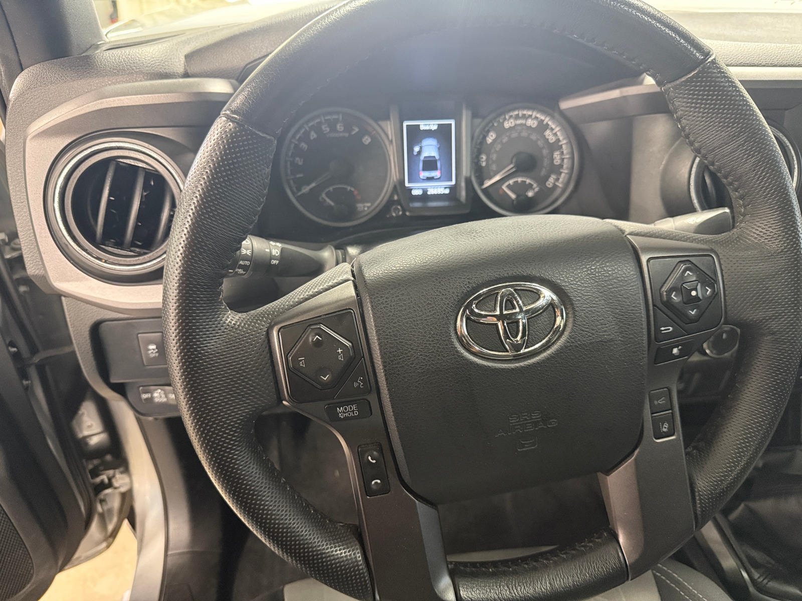 Thumbnail: 2022 Toyota Tacoma - 5