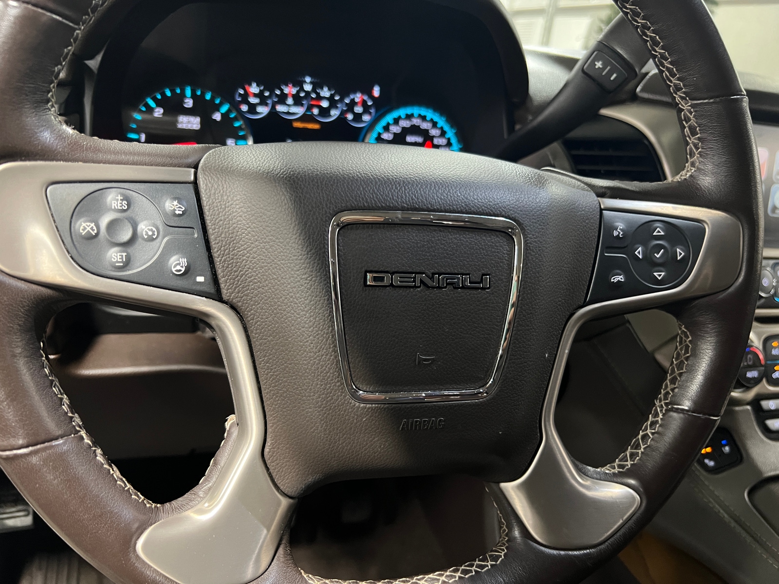 Thumbnail: 2020 GMC Yukon - 4