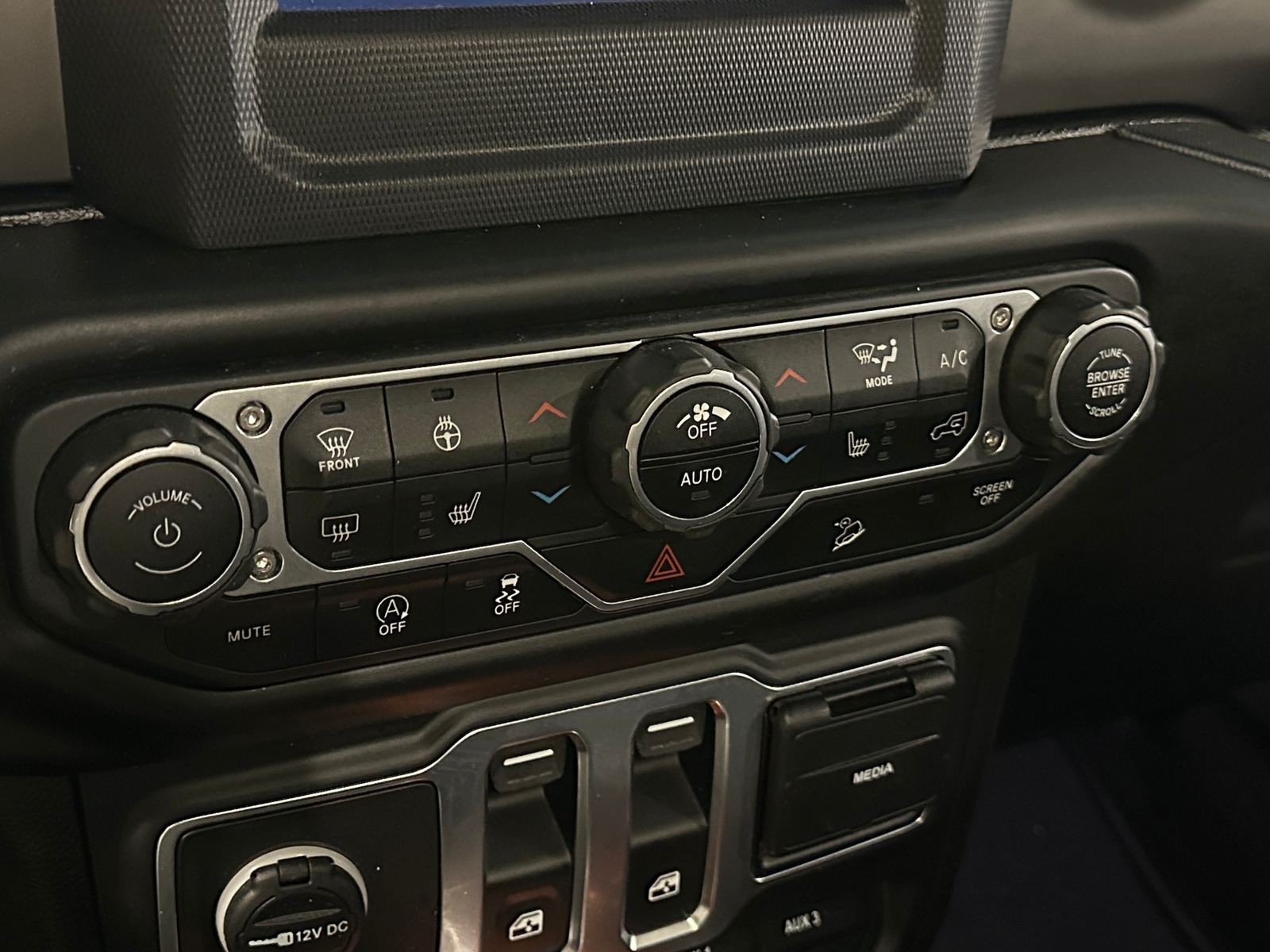 Thumbnail: 2020 Jeep Wrangler - 4