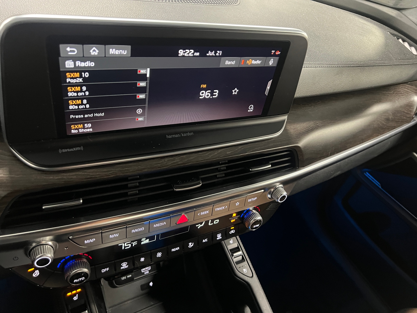 Thumbnail: 2020 Kia Telluride - 3