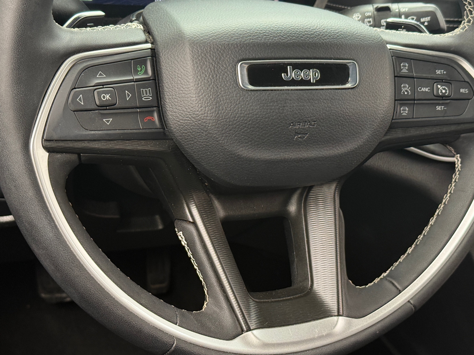 Thumbnail: 2024 Jeep Grand Cherokee - 5