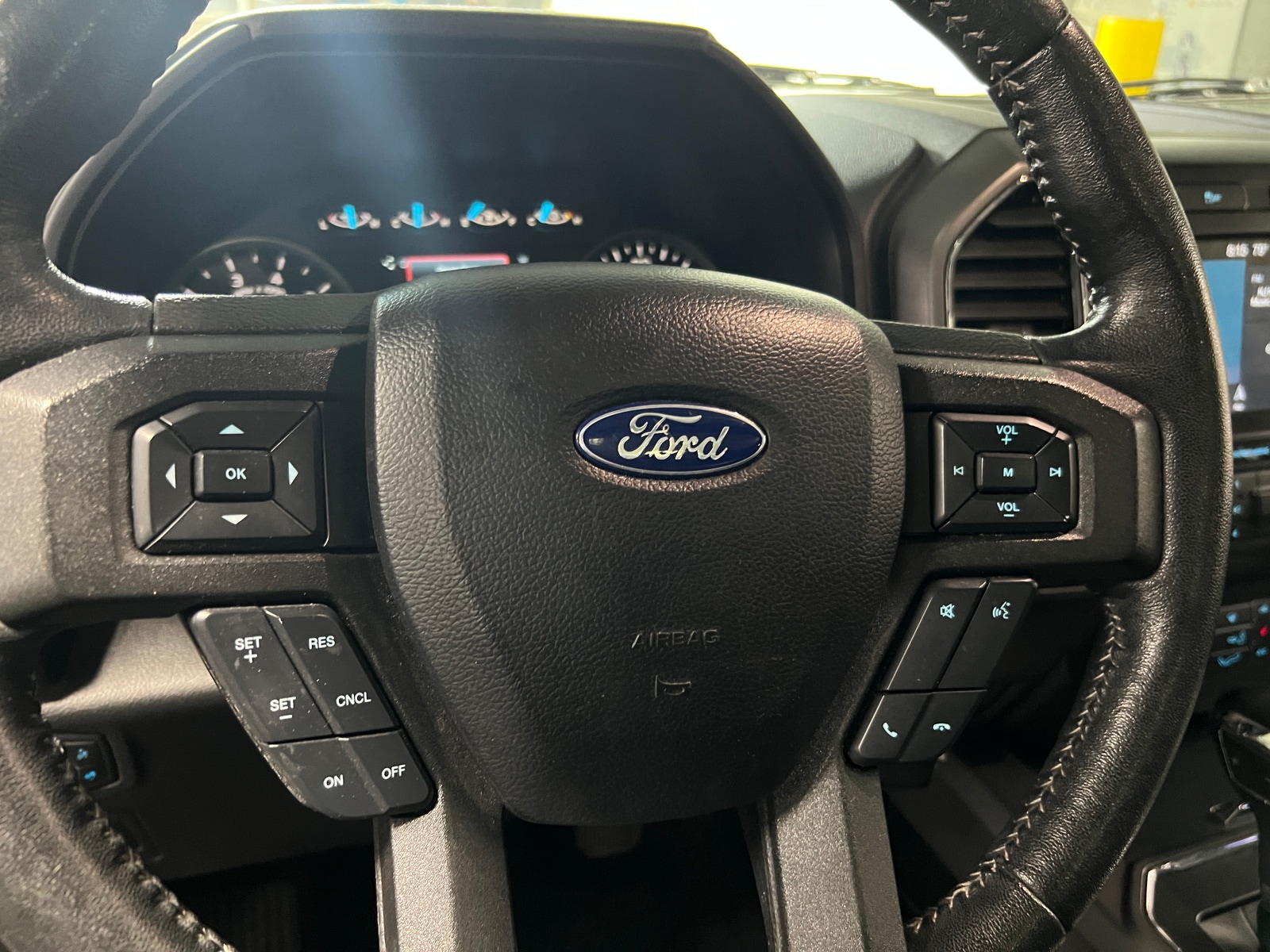 Thumbnail: 2019 Ford Econoline - 5