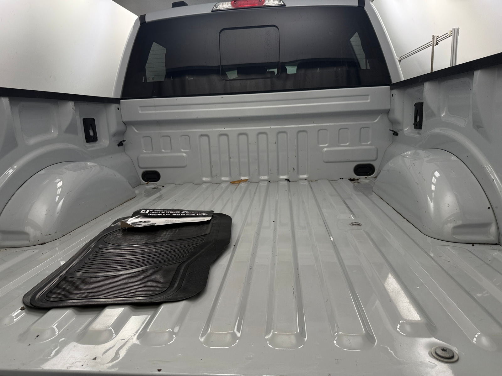 Thumbnail: 2022 Ford Econoline - 7