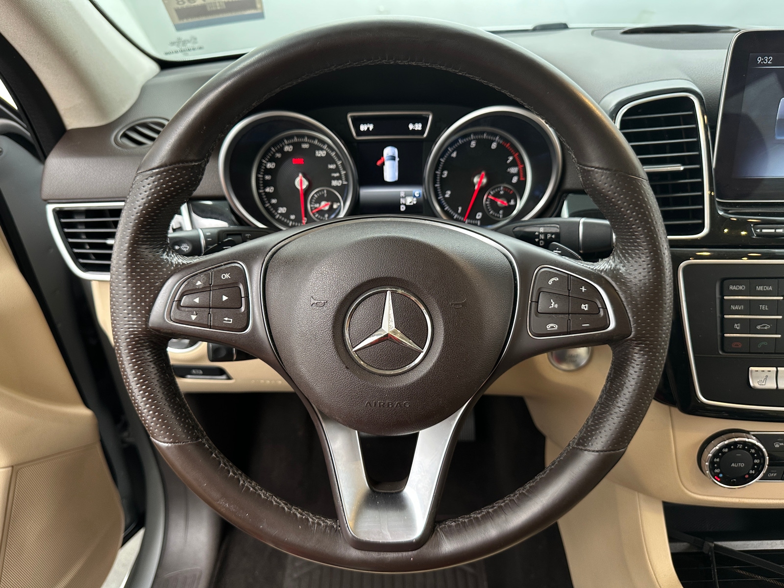Thumbnail: 2018 Mercedes-Benz GLE - 4