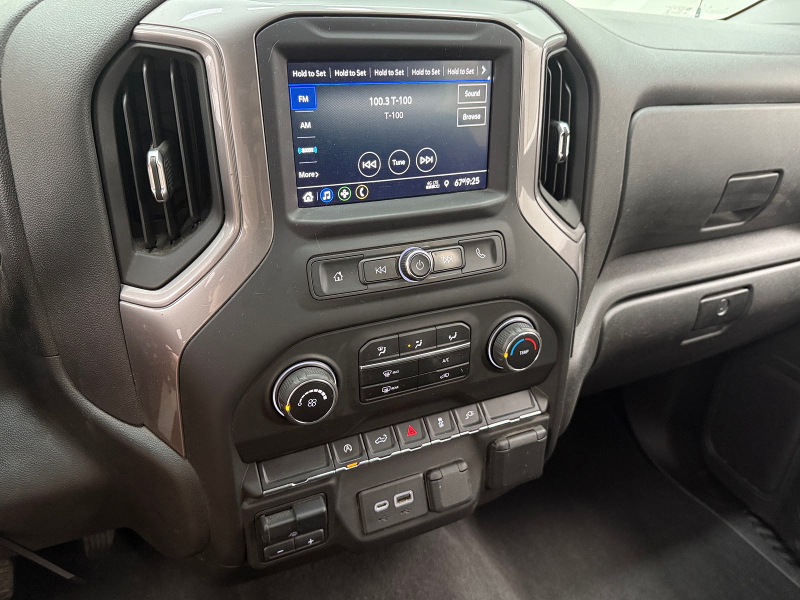 Thumbnail: 2021 Chevrolet Silverado 1500 - 4