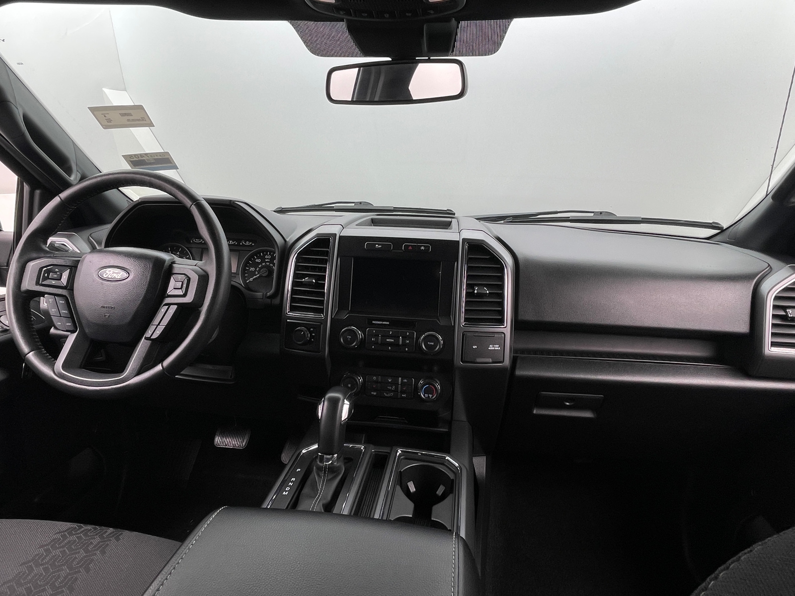Thumbnail: 2019 Ford Econoline - 3