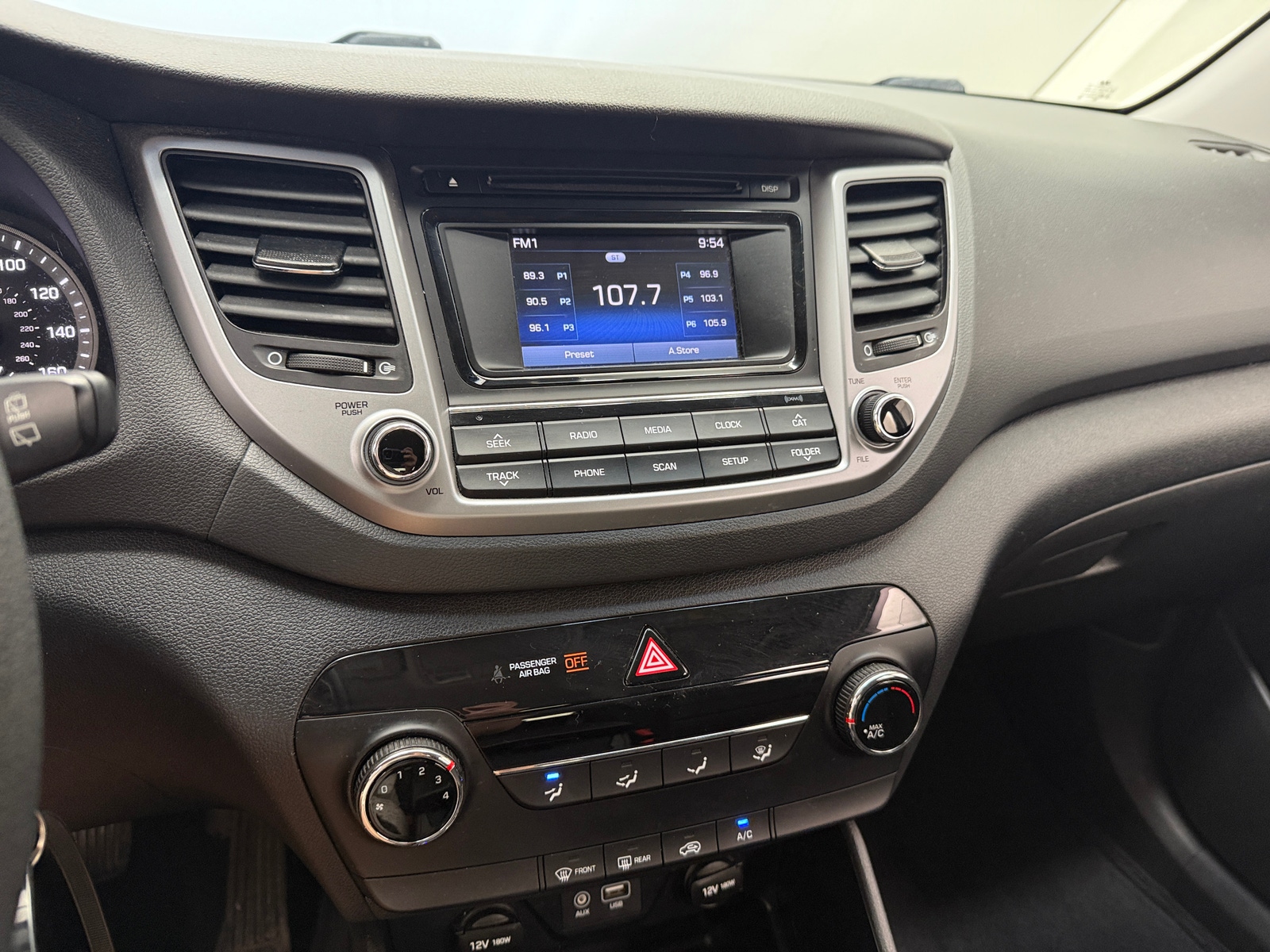 Thumbnail: 2017 Hyundai Tucson - 4
