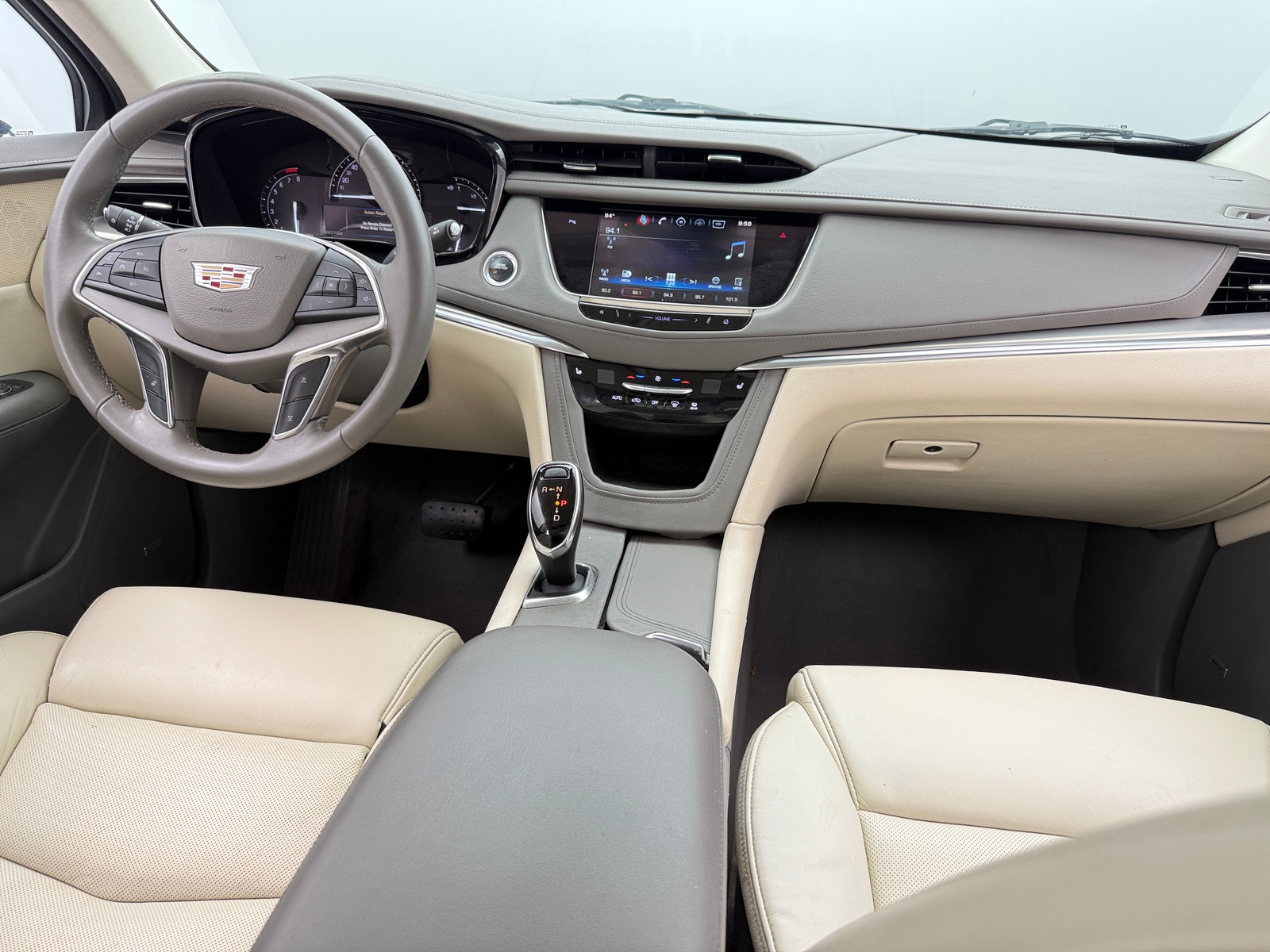 Thumbnail: 2017 Cadillac XT5 - 2