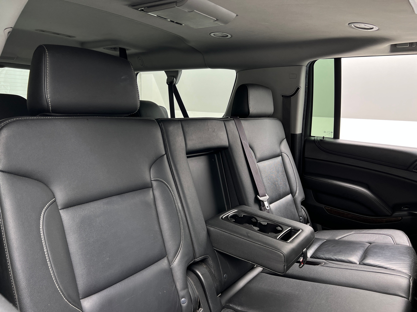Thumbnail: 2017 Chevrolet Suburban - 6