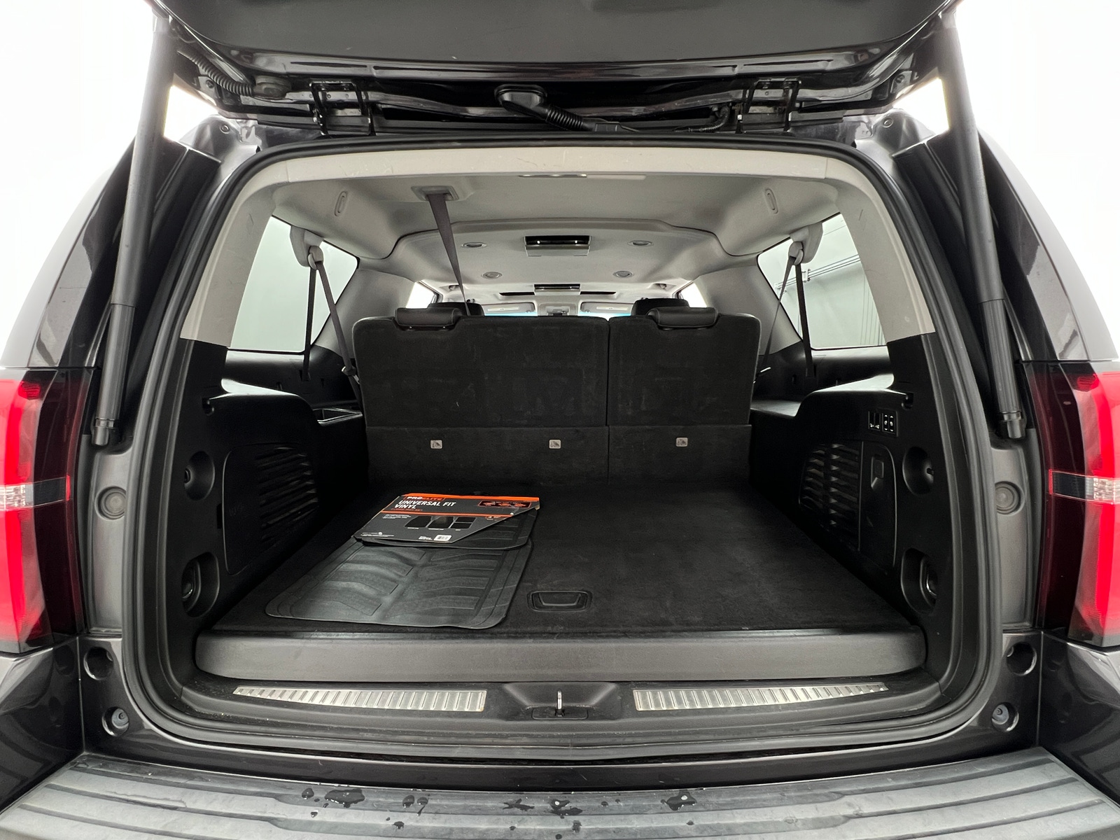 Thumbnail: 2017 Chevrolet Suburban - 7