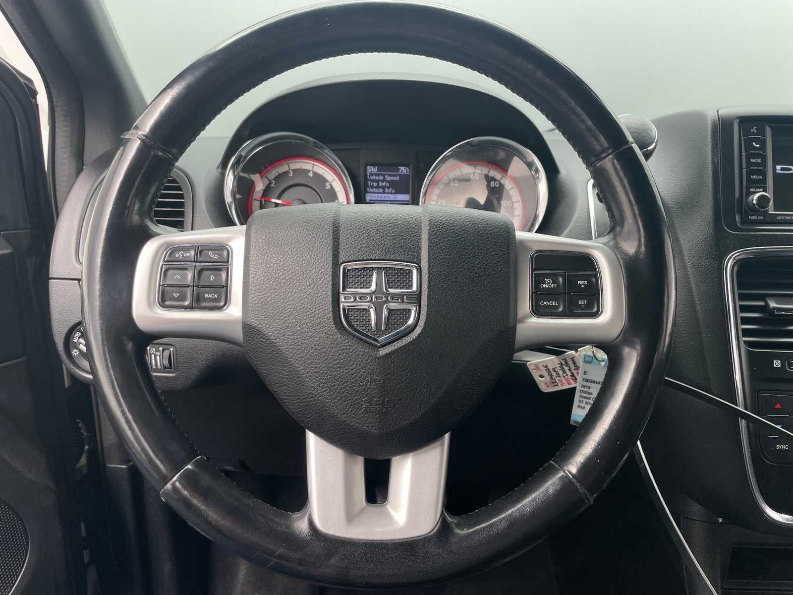 Thumbnail: 2019 Dodge Grand Caravan - 4