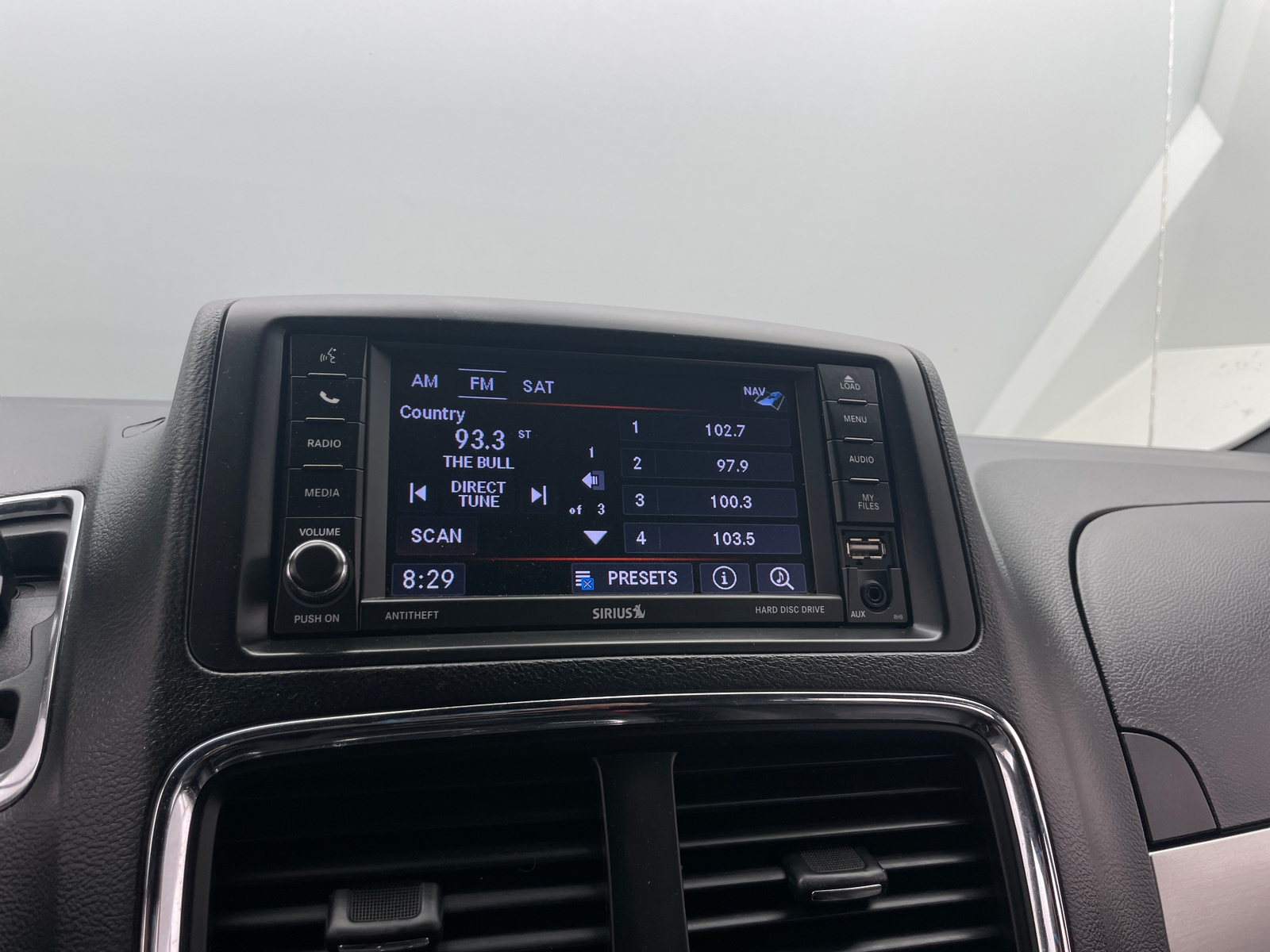 Thumbnail: 2019 Dodge Grand Caravan - 3