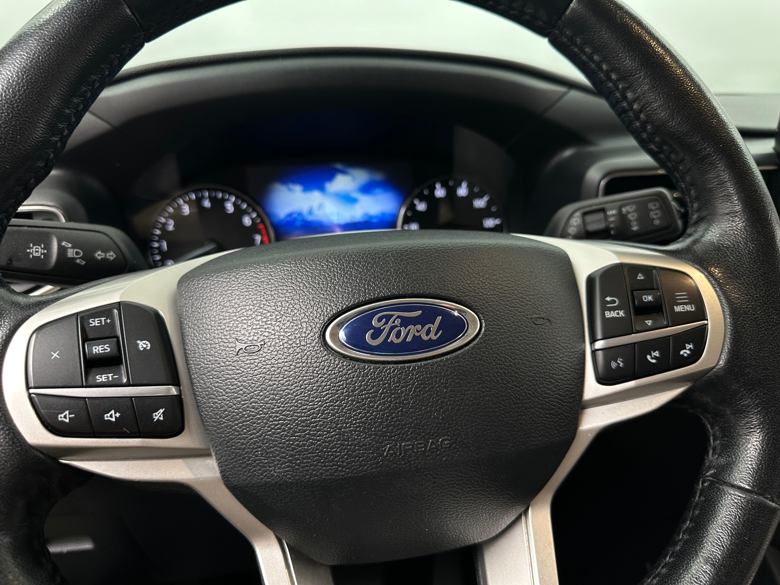 Thumbnail: 2023 Ford Explorer - 5