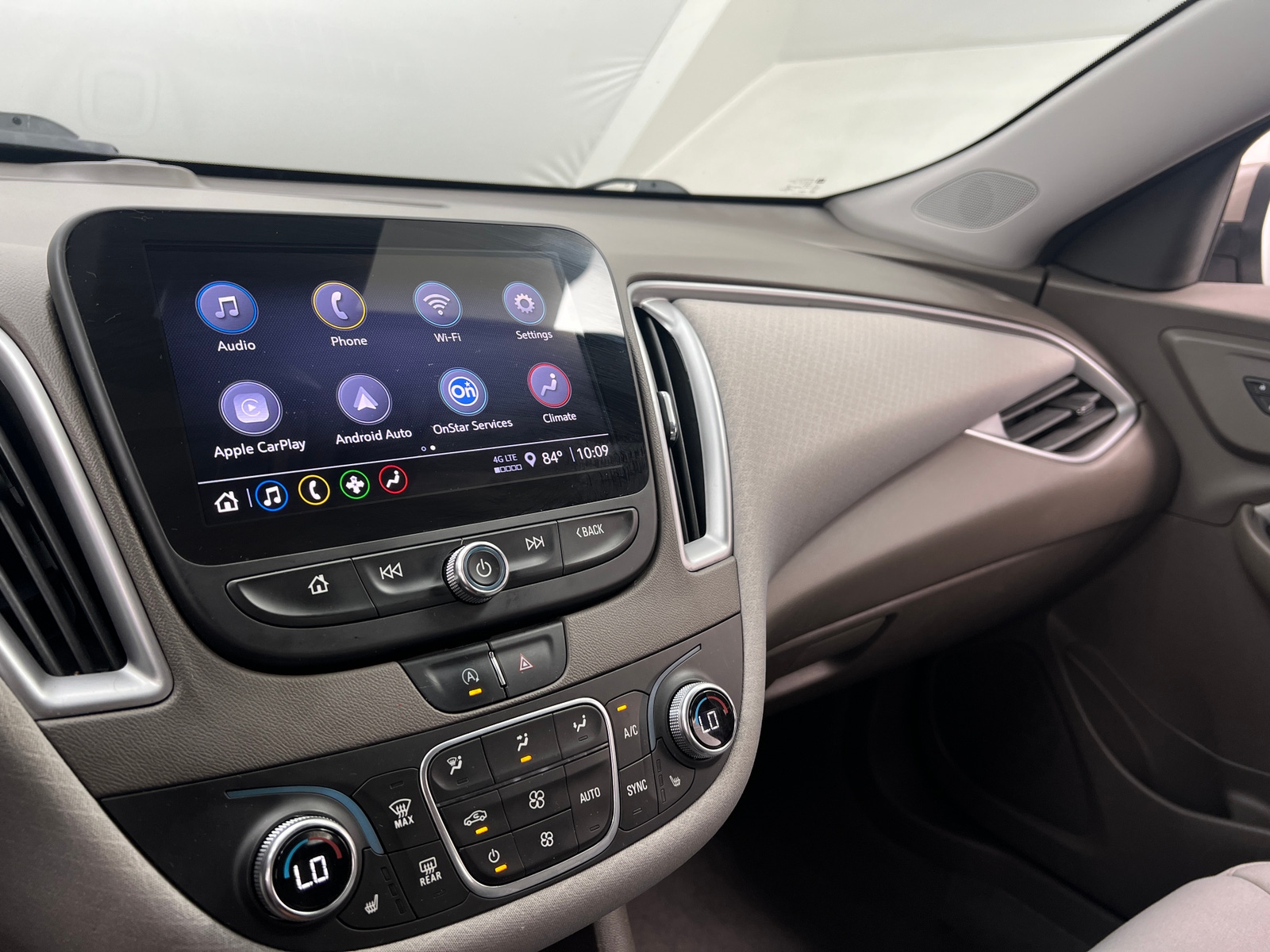 Thumbnail: 2022 Chevrolet Malibu - 4