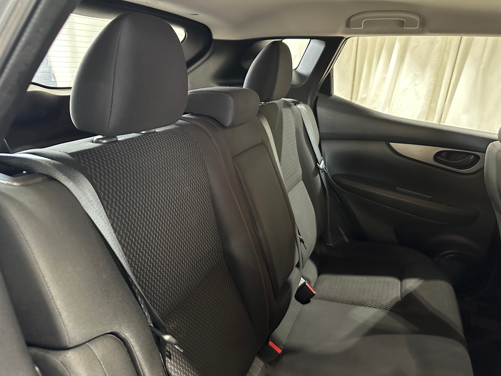 Thumbnail: 2021 Nissan Rogue Sport - 6