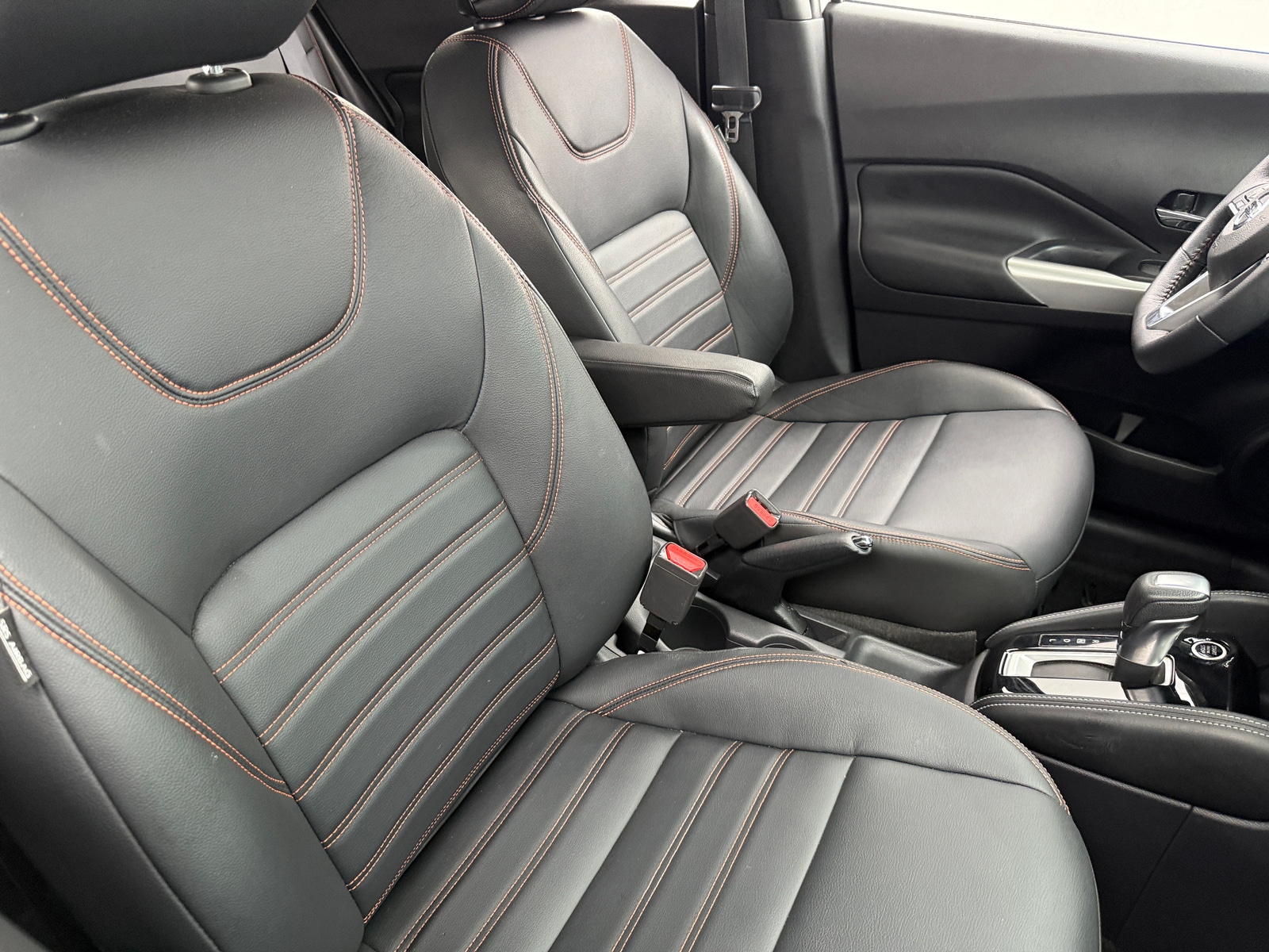 Thumbnail: 2019 Nissan Kicks - 2