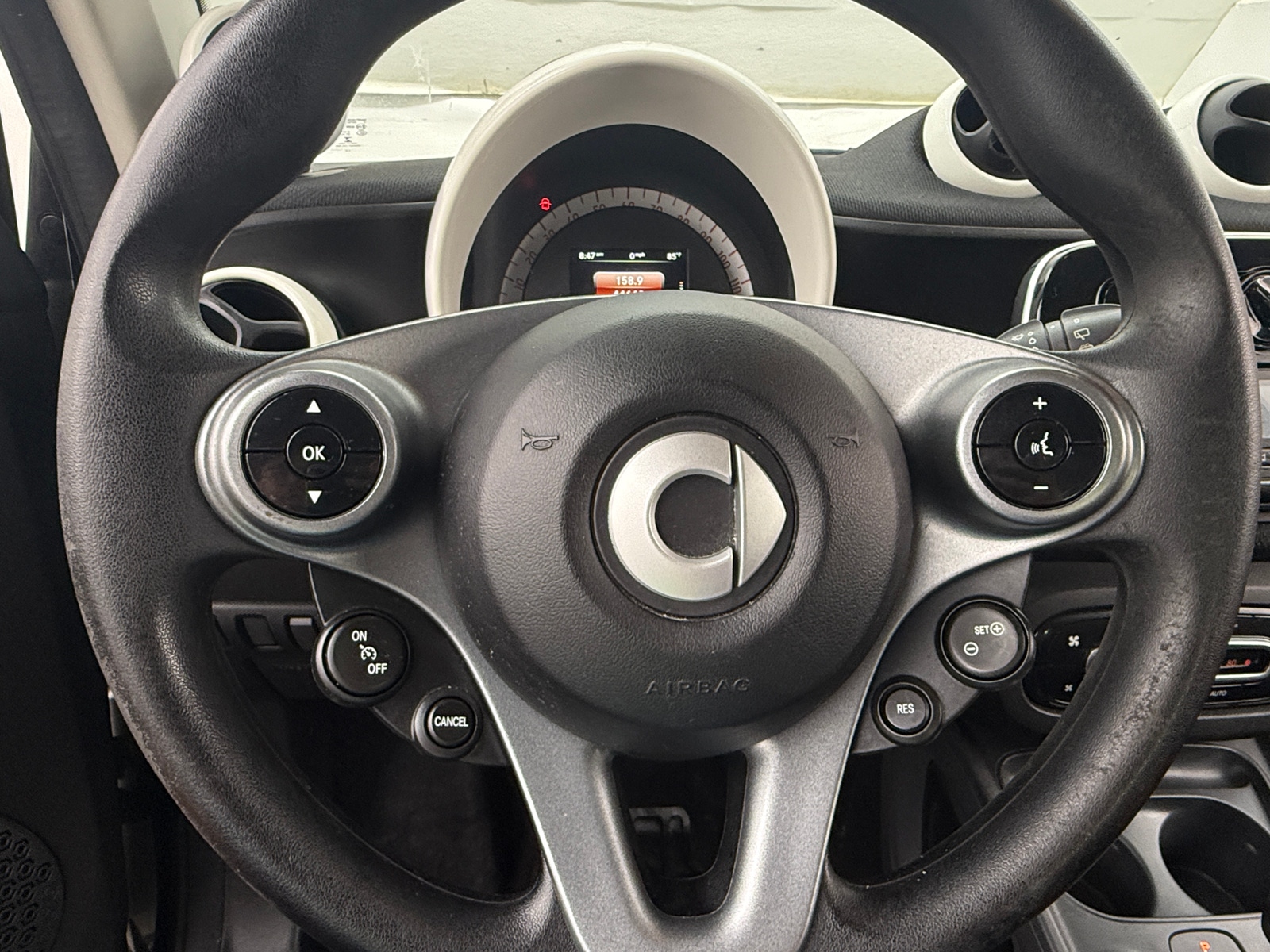 Thumbnail: 2016 smart fortwo - 5