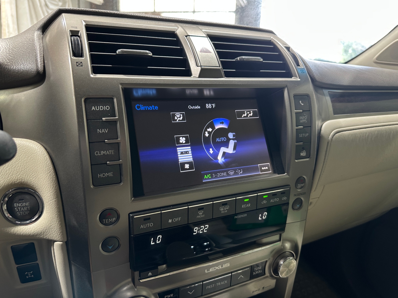 Thumbnail: 2014 Lexus GX - 3
