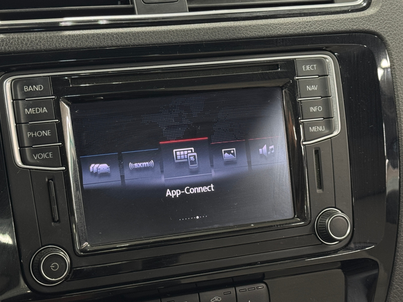 Thumbnail: 2016 Volkswagen Jetta - 3
