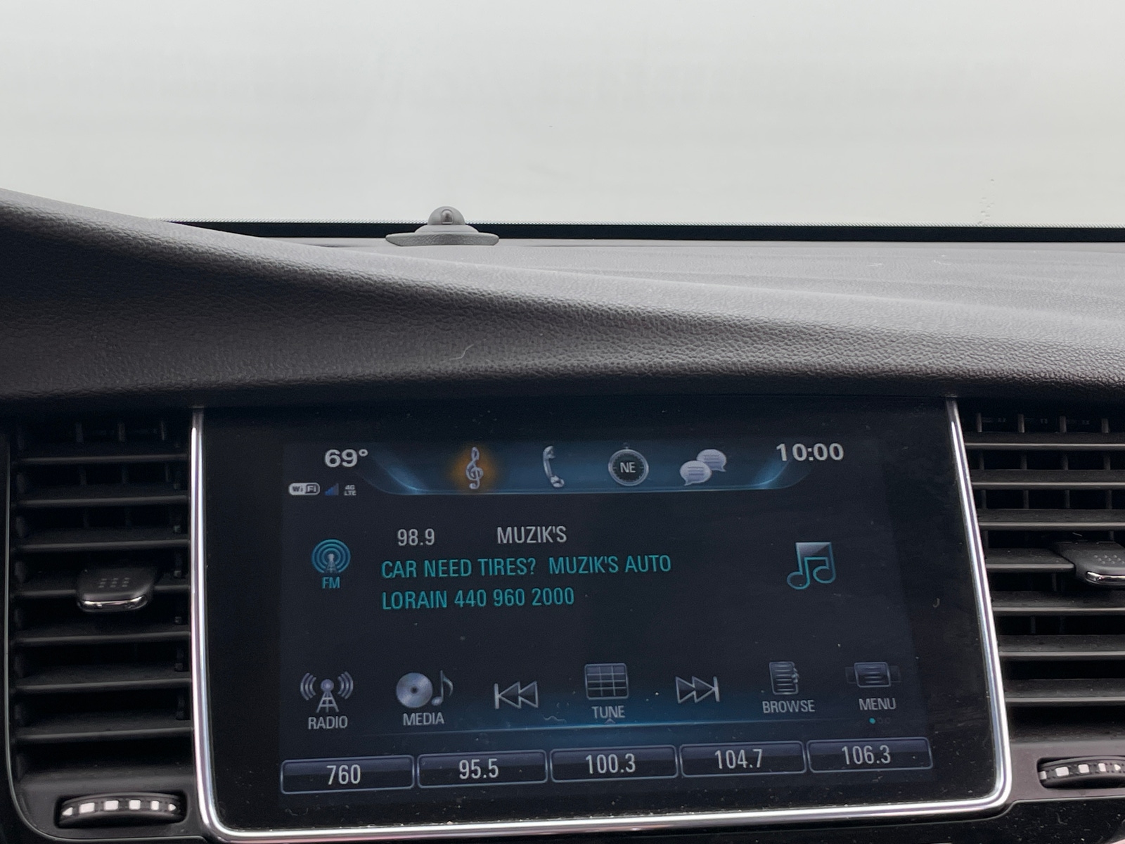 Thumbnail: 2019 Buick Encore - 3