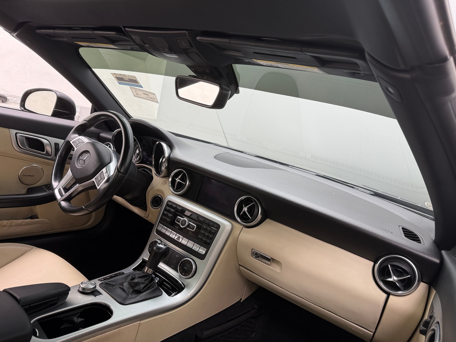 Thumbnail: 2015 Mercedes-Benz SLK - 2