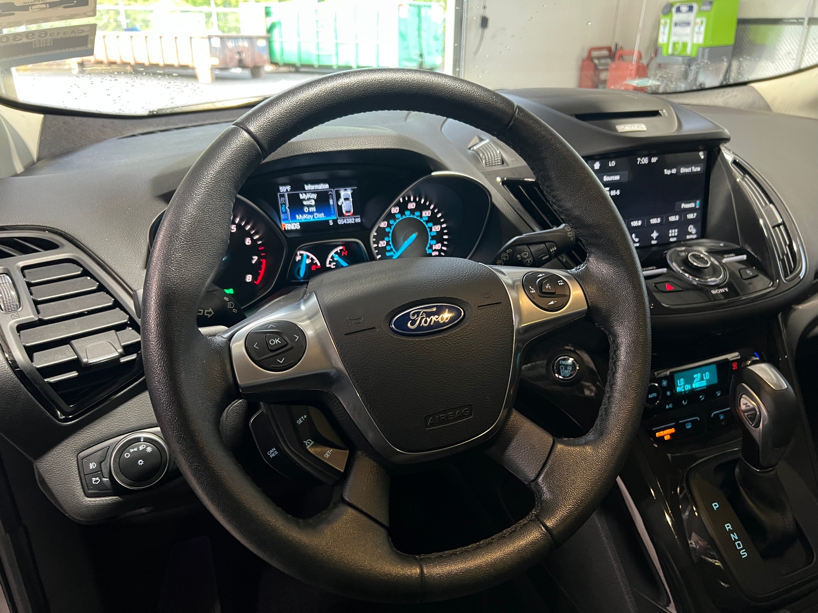 Thumbnail: 2016 Ford Escape - 4