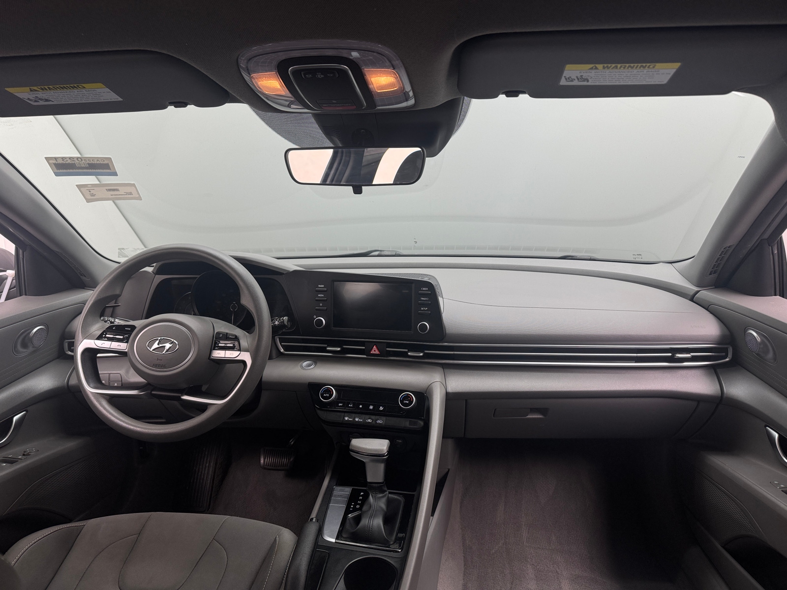 Thumbnail: 2022 Hyundai Elantra - 3