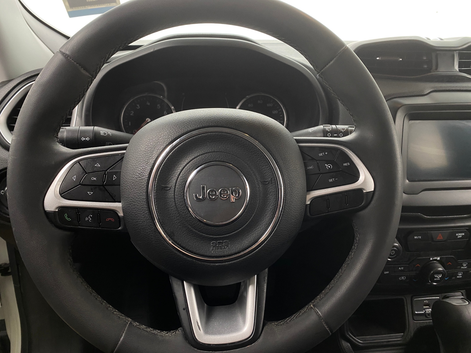 Thumbnail: 2019 Jeep Renegade - 5