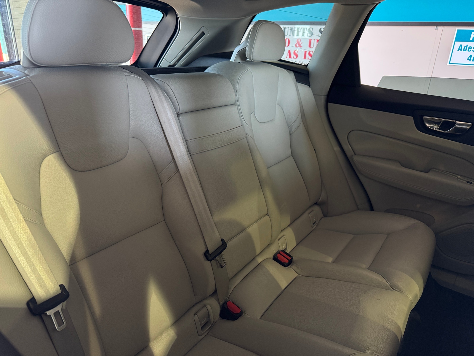 Thumbnail: 2018 Volvo XC60 - 5