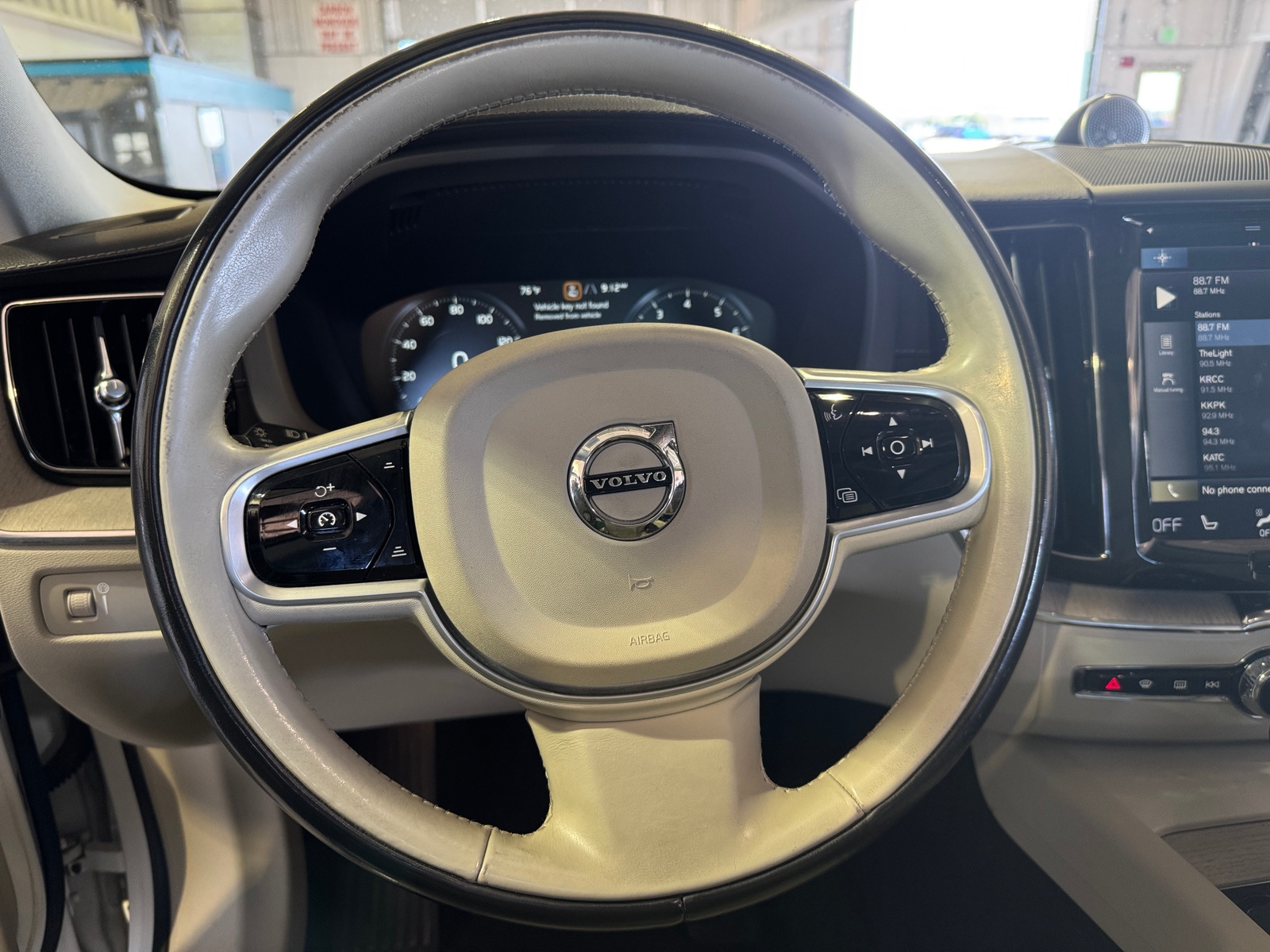 Thumbnail: 2018 Volvo XC60 - 4