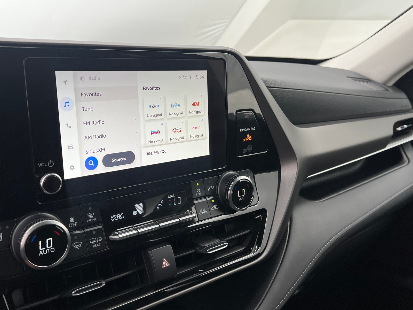 Thumbnail: 2023 Toyota Highlander - 3