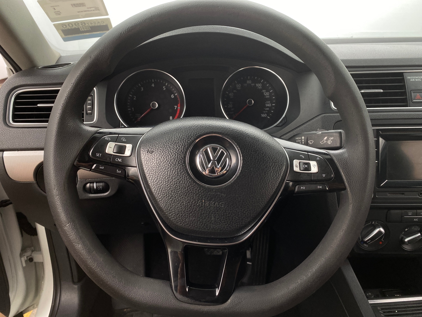 Thumbnail: 2017 Volkswagen Jetta - 5