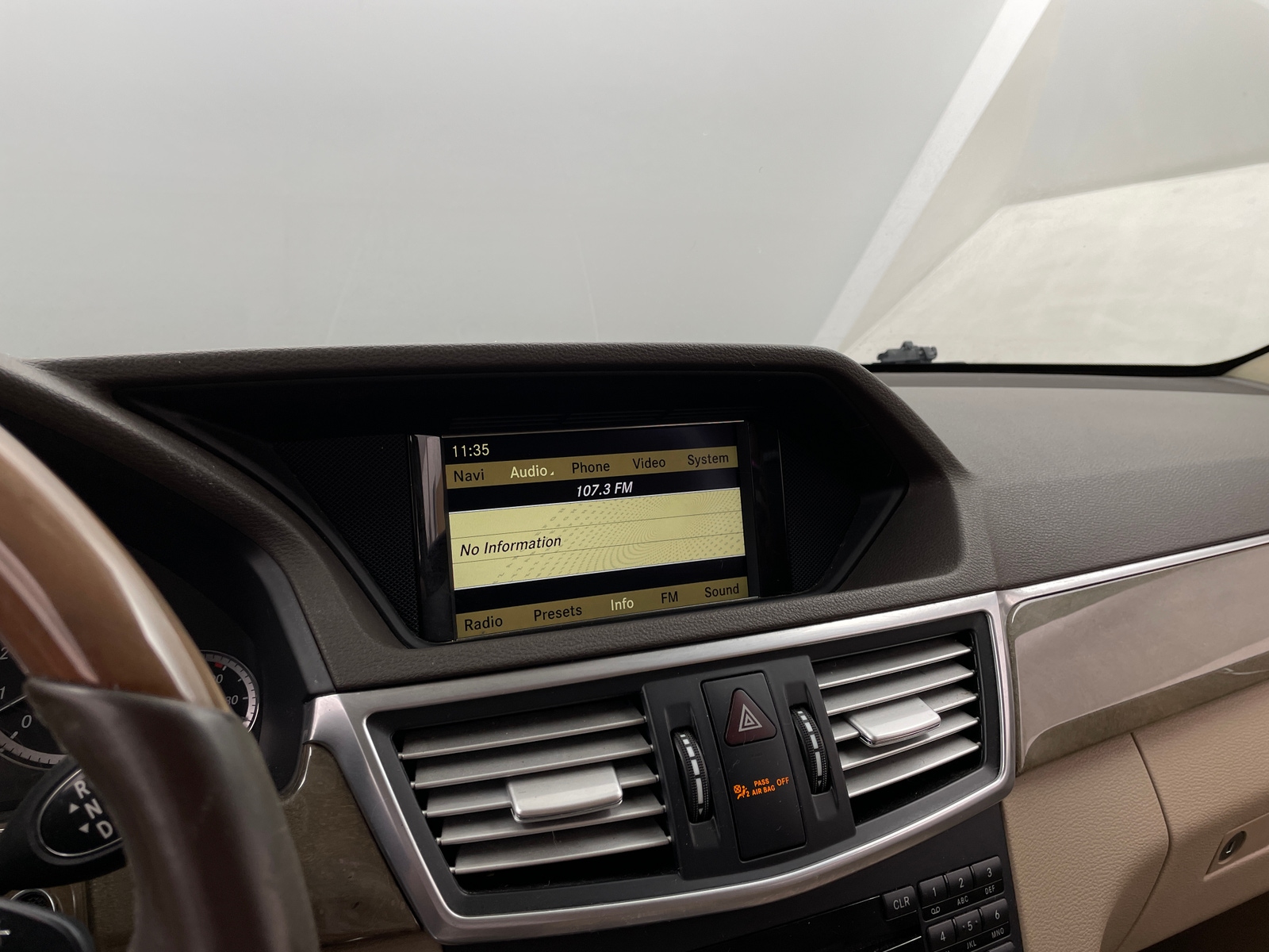 Thumbnail: 2011 Mercedes-Benz E-Class - 3