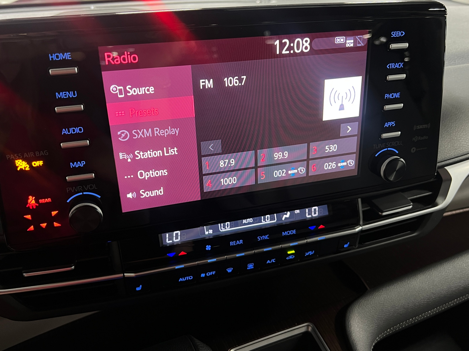 Thumbnail: 2021 Toyota Sienna - 4