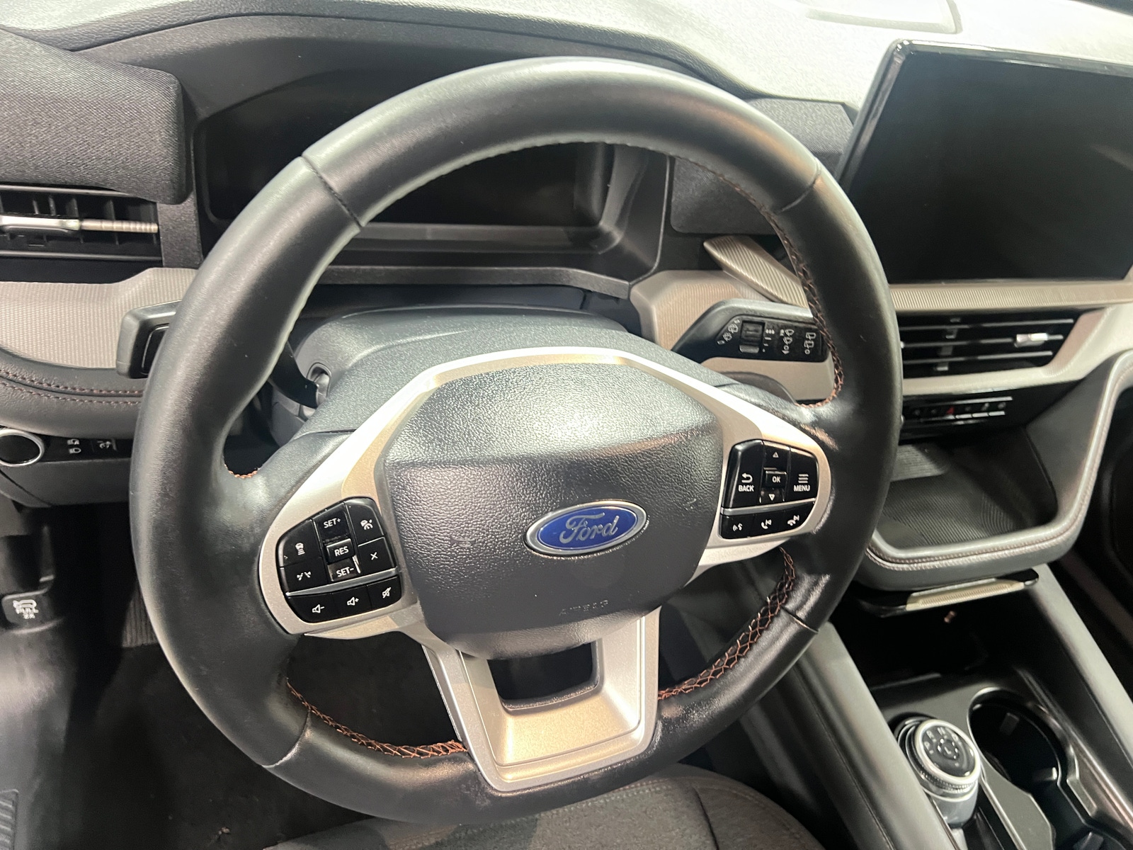 Thumbnail: 2025 Ford Explorer - 5