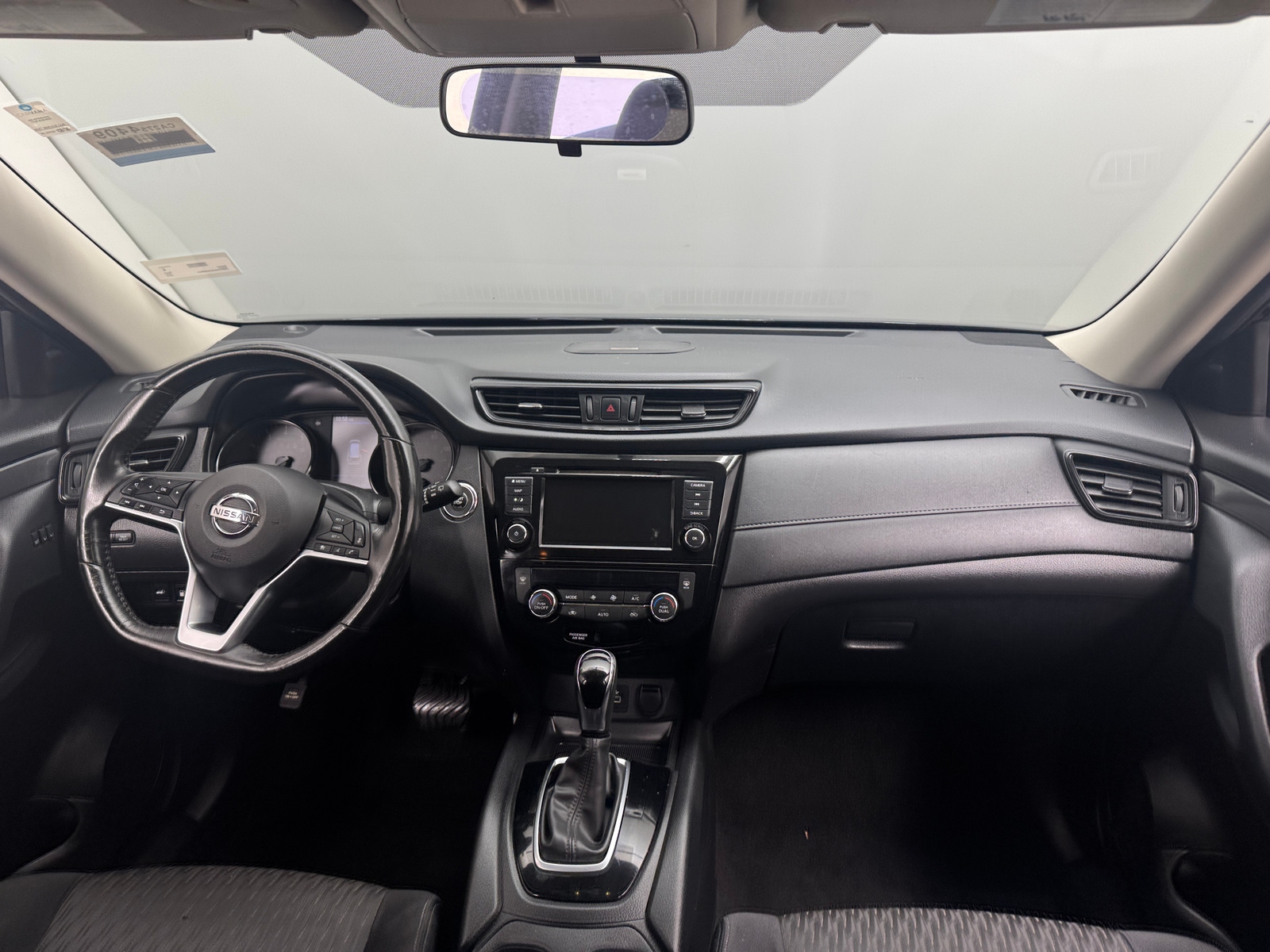 Thumbnail: 2018 Nissan Rogue - 3